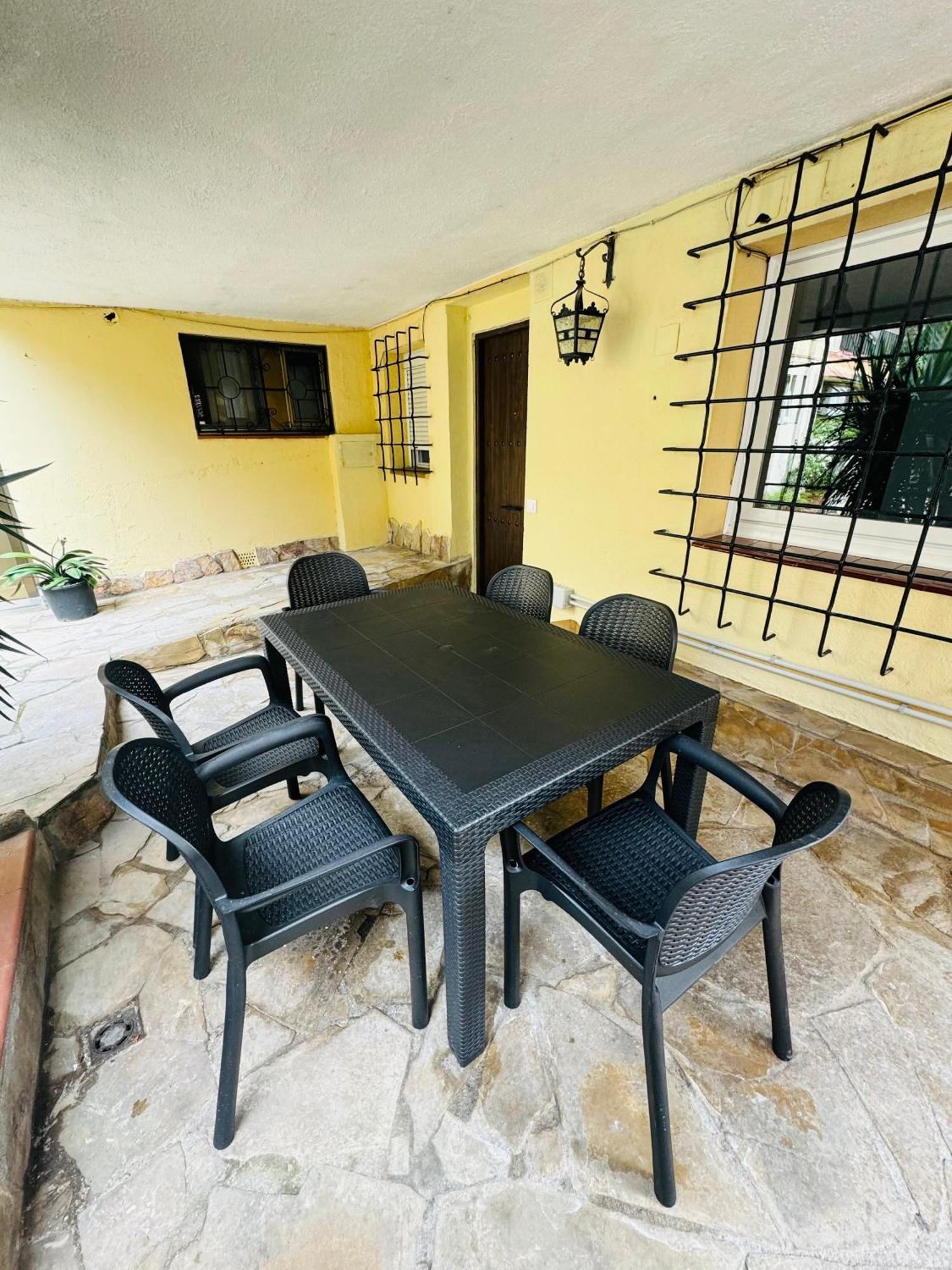Apartment Piso Con Jardin, De Playa Fenals