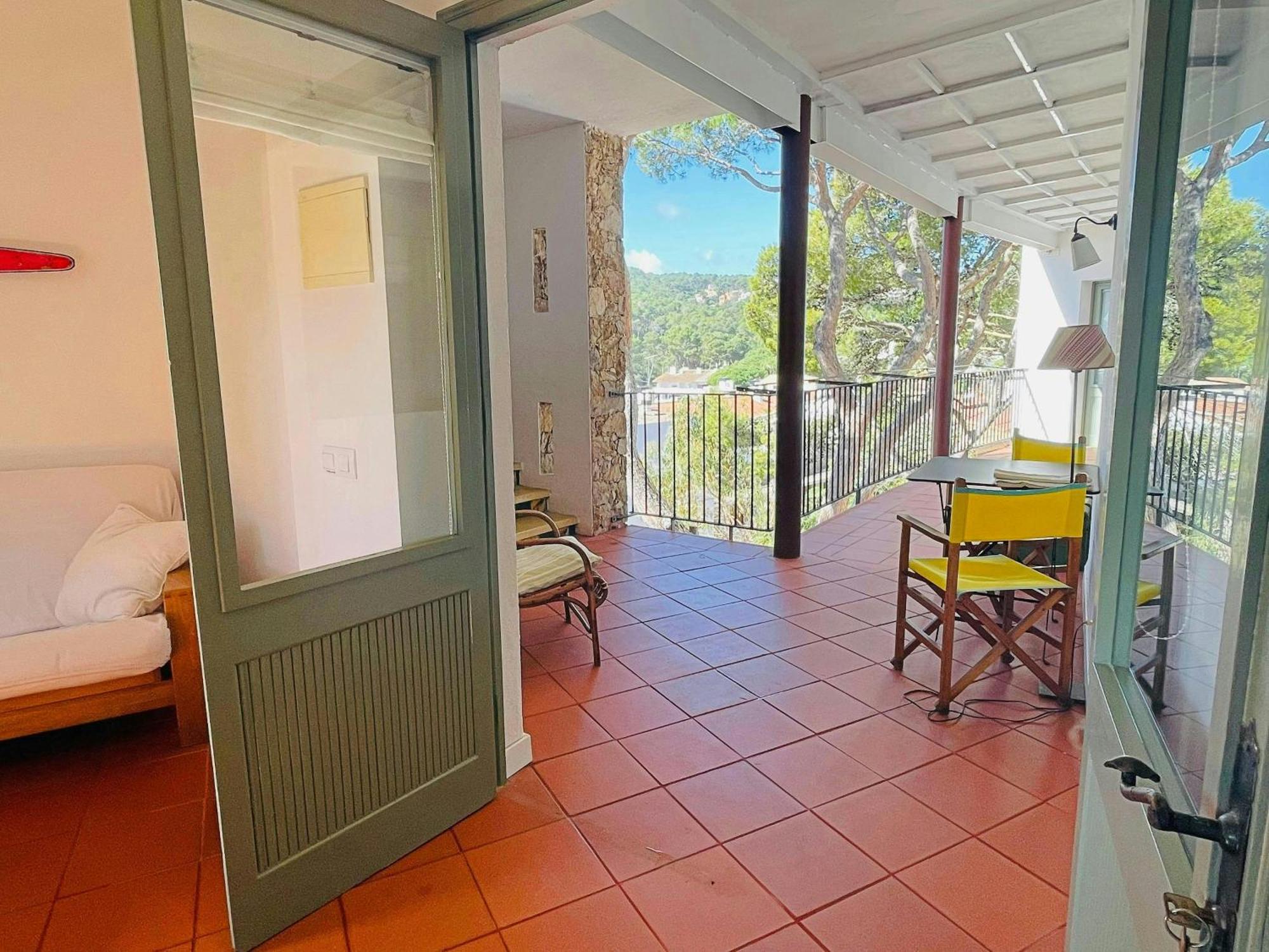 T3 - Charming Seaside Escape With Stunning Views