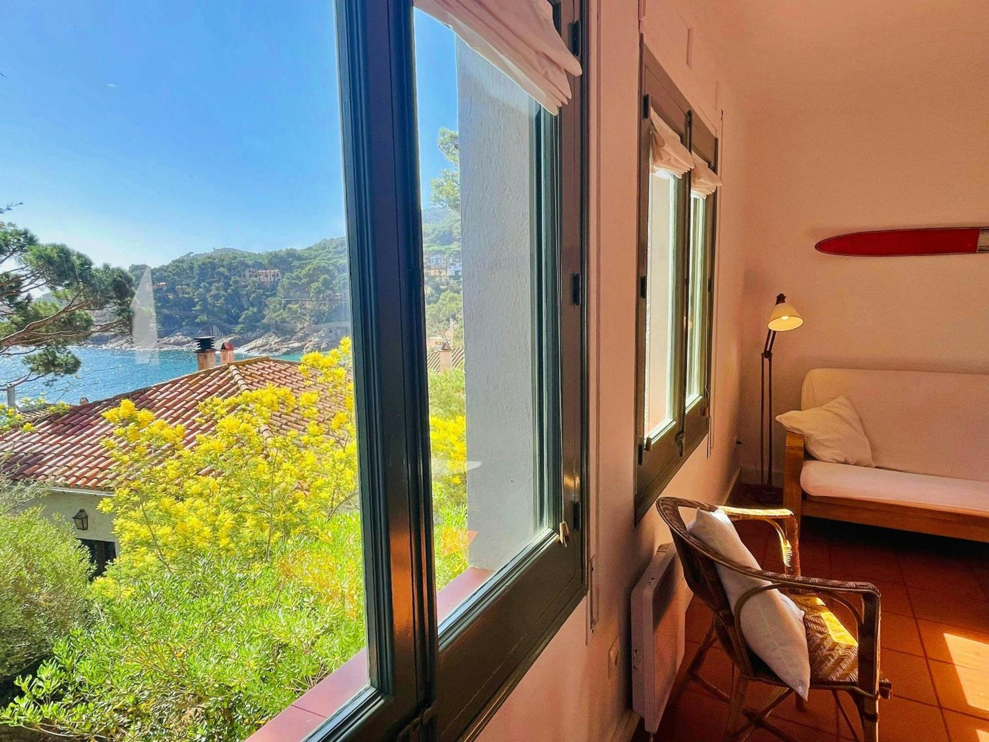 Apartment T3 - Charming Seaside Escape With Stunning Views Tamariu