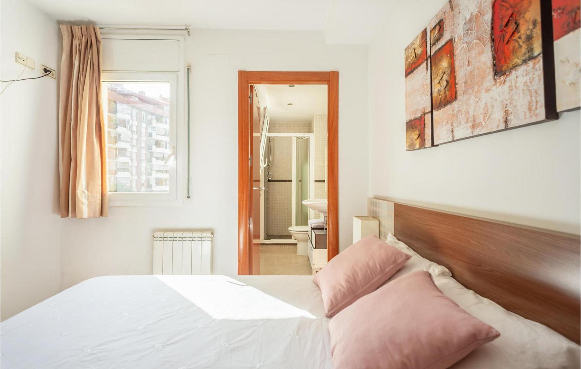 Apartamento Beautiful In With Kitchen