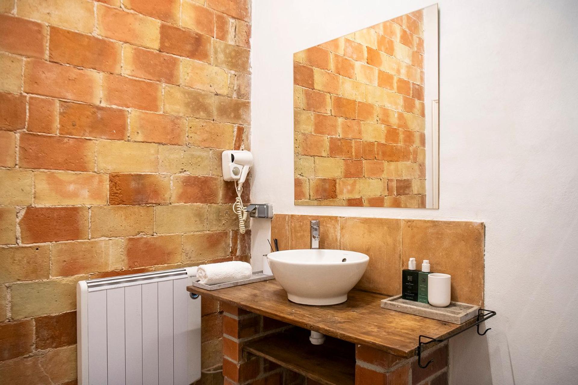 Aptw Pool In Heart Of Old Town Apartment