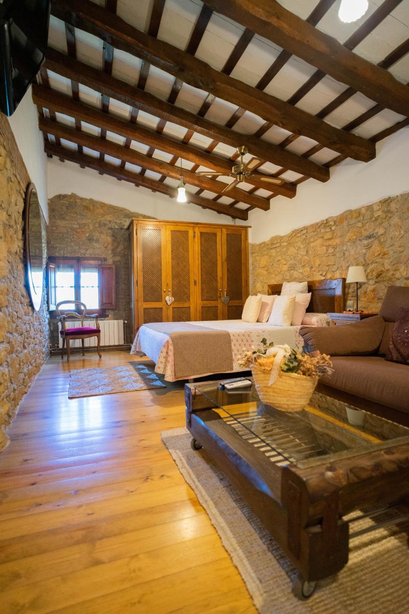 Hotel Mas Rabiol -costa Brava-emporda-only Adults Peratallada