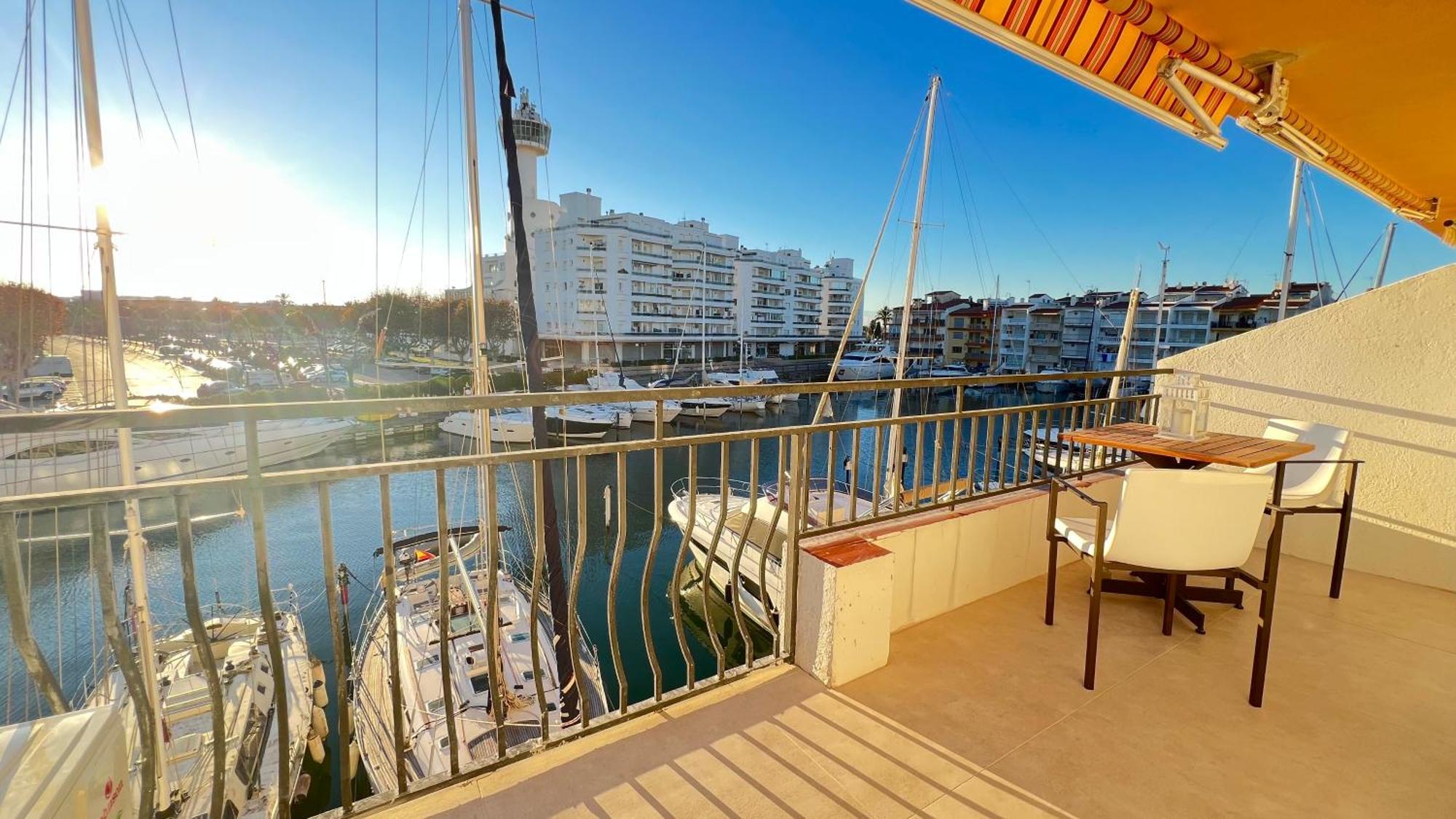 Estudio Frente Al Canal Con Terraza *