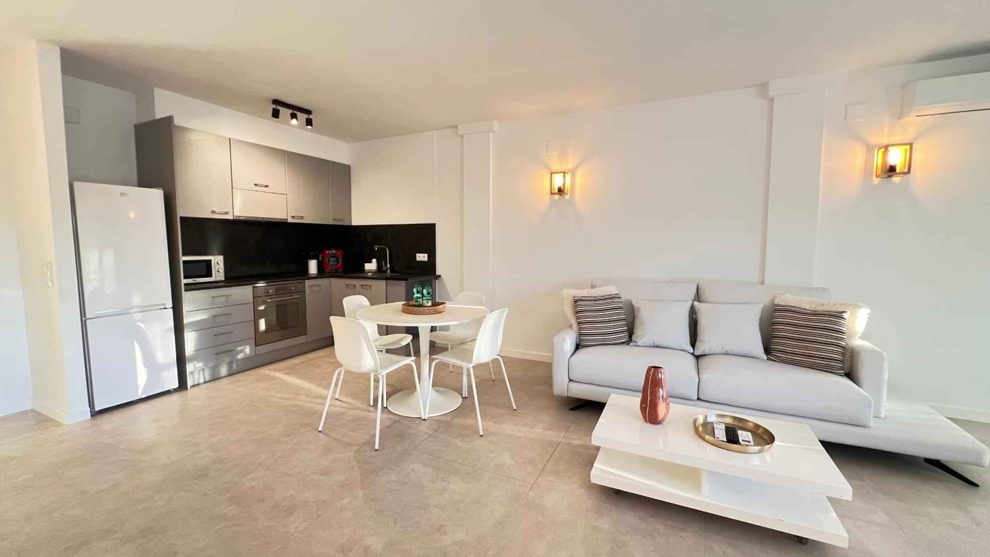Estudio Frente Al Canal Con Terraza Empuriabrava