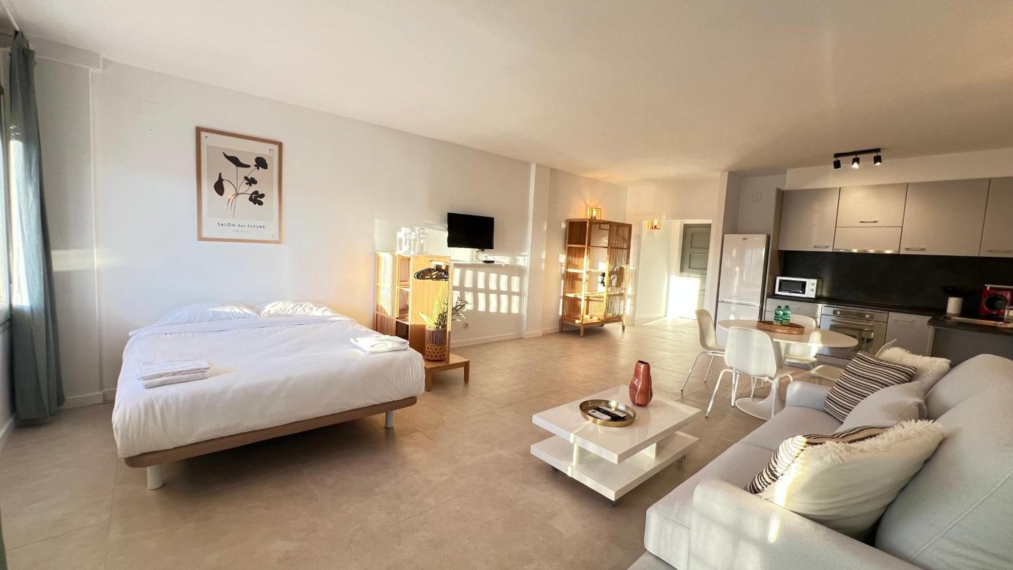 Estudio Frente Al Canal Con Terraza Empuriabrava