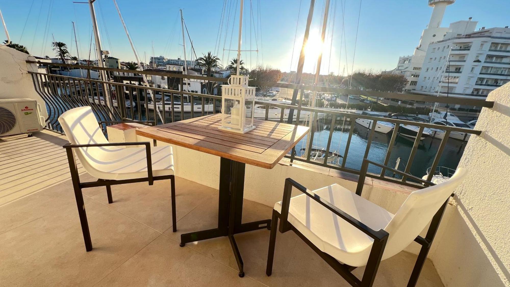 Estudio Frente Al Canal Con Terraza Apartment