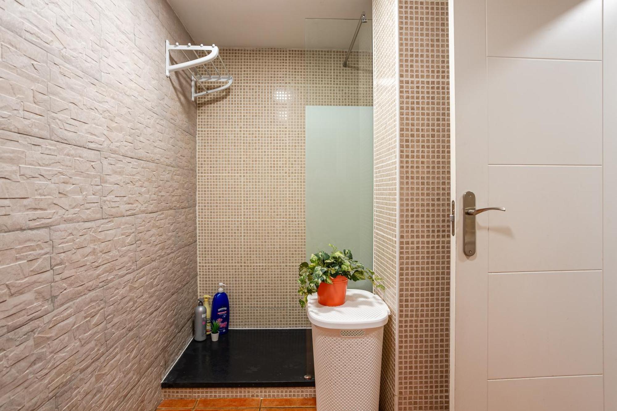 Orange Loft, Posibilidad De Parking Girona