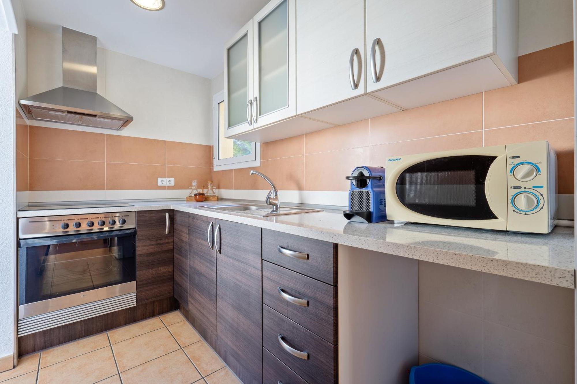 Hauzify I Fenals Apartamento *