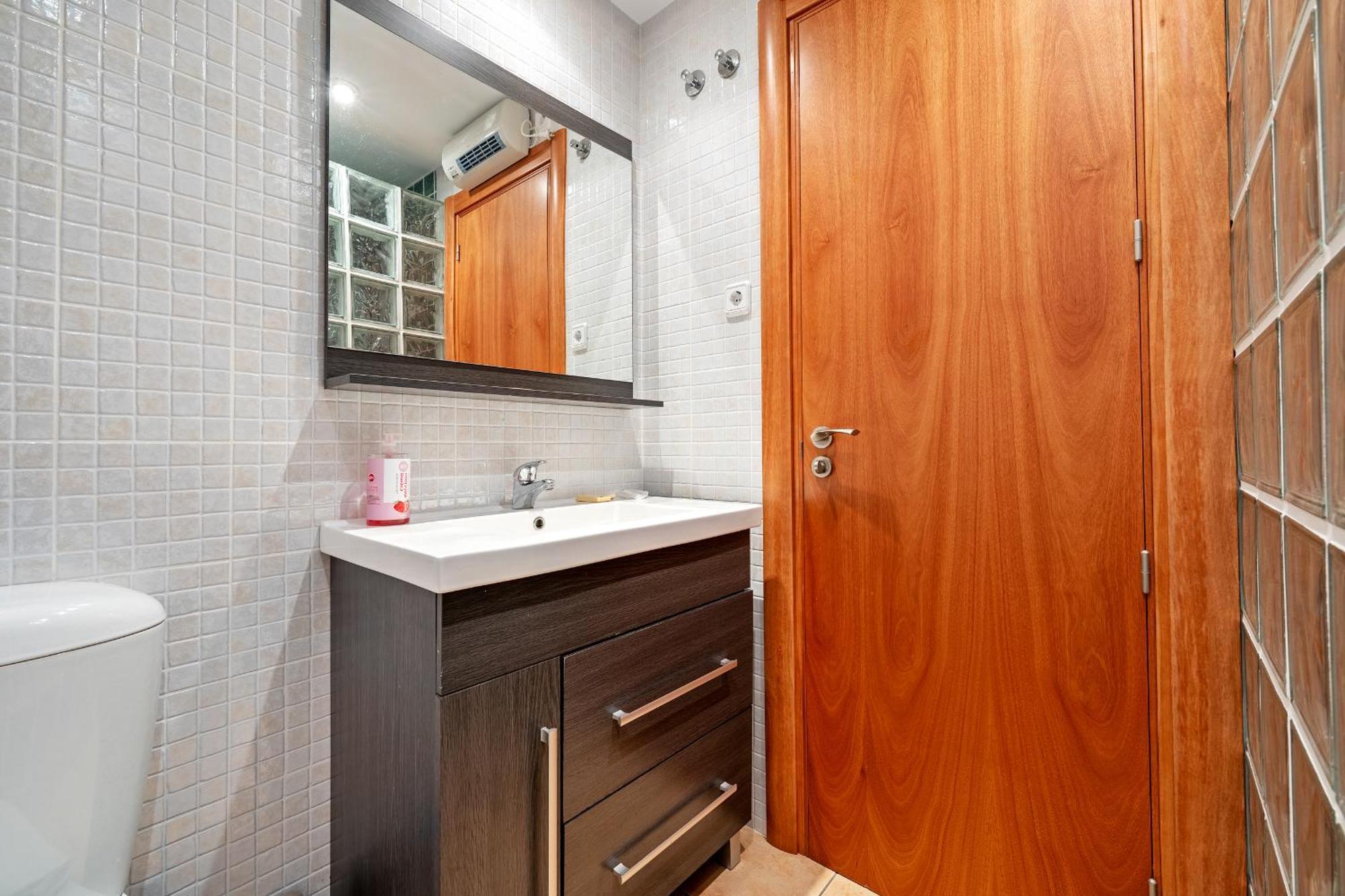 Hauzify I Fenals Apartamento