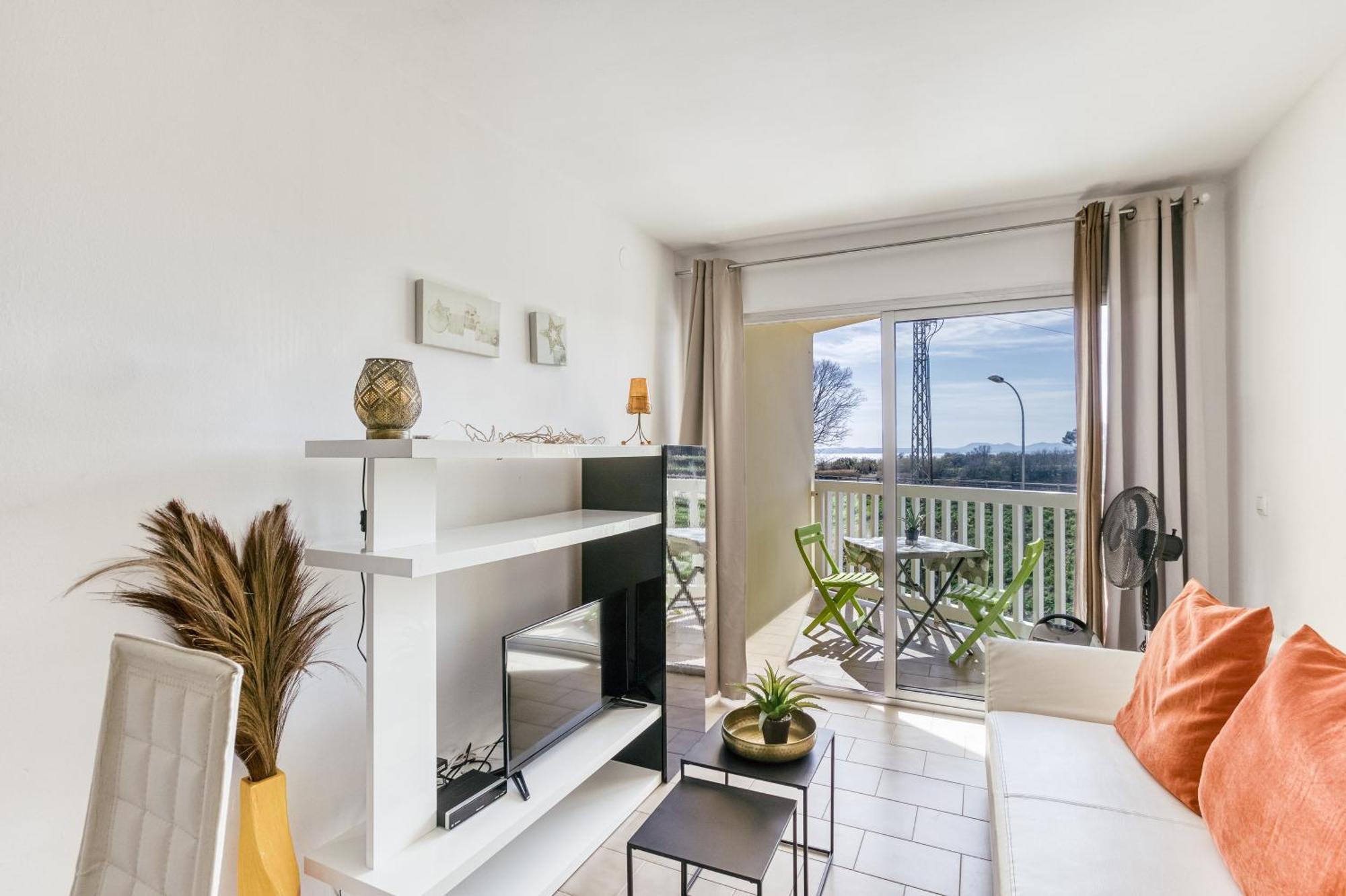 Les Embruns Apartment *