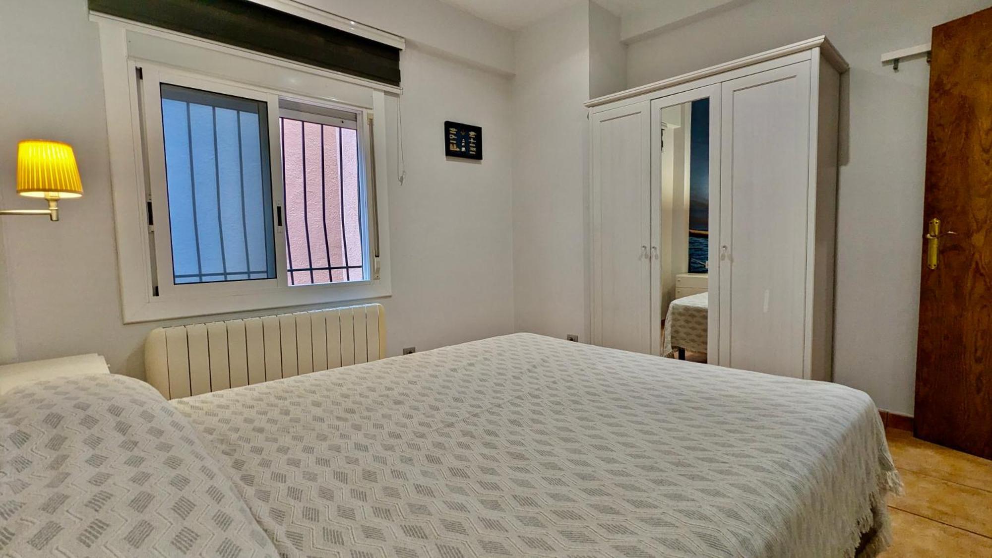 Apartamento Planta Baja Con Terraza En El Centro *