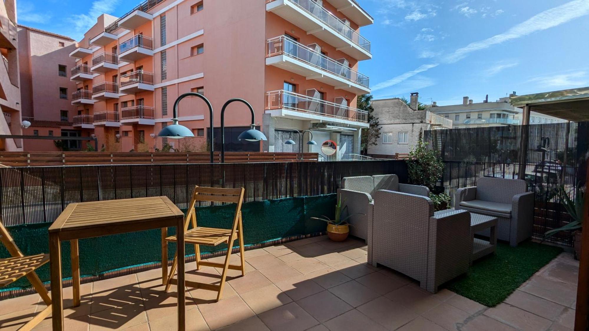 Apartamento Planta Baja Con Terraza En El Centro