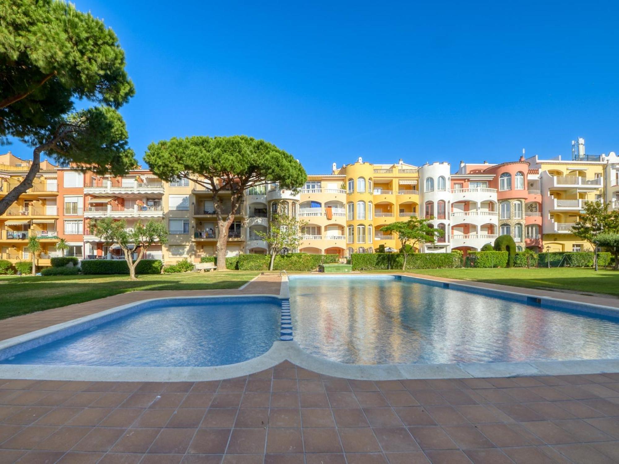 Charming Near Apartamento Ampuriabrava