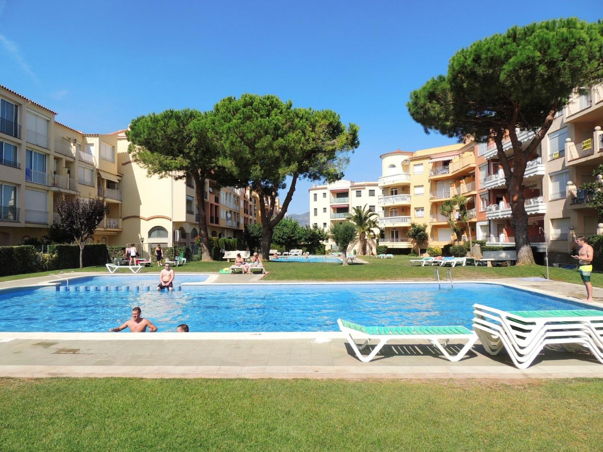 Charming Near Apartamento Ampuriabrava