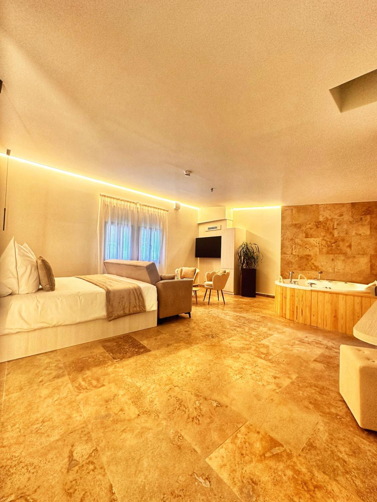 Hotel Boutique Comtal Empuries 4*