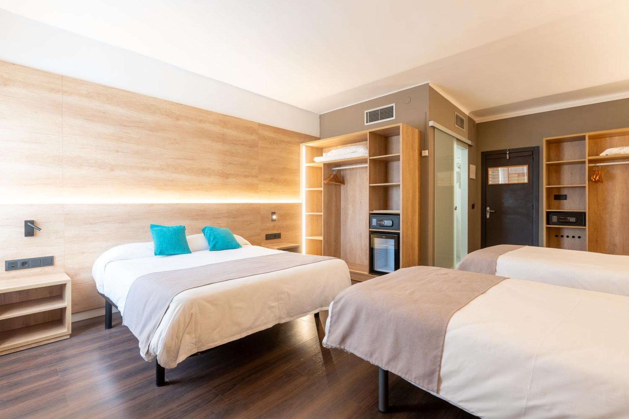 Hotel Checkin Flamingo 3*
