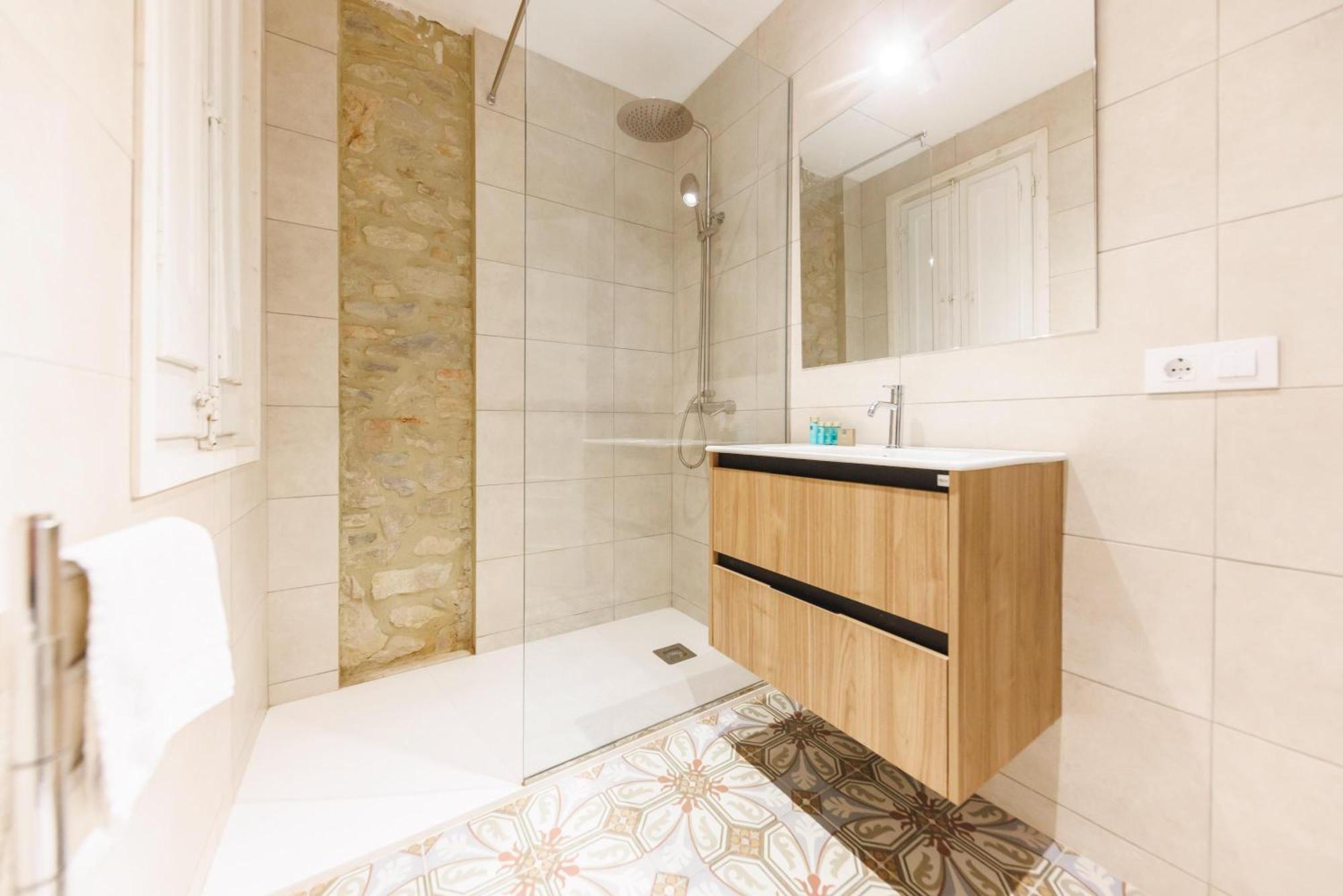 Bravissimo El Lleo, Bright 4-bedroom