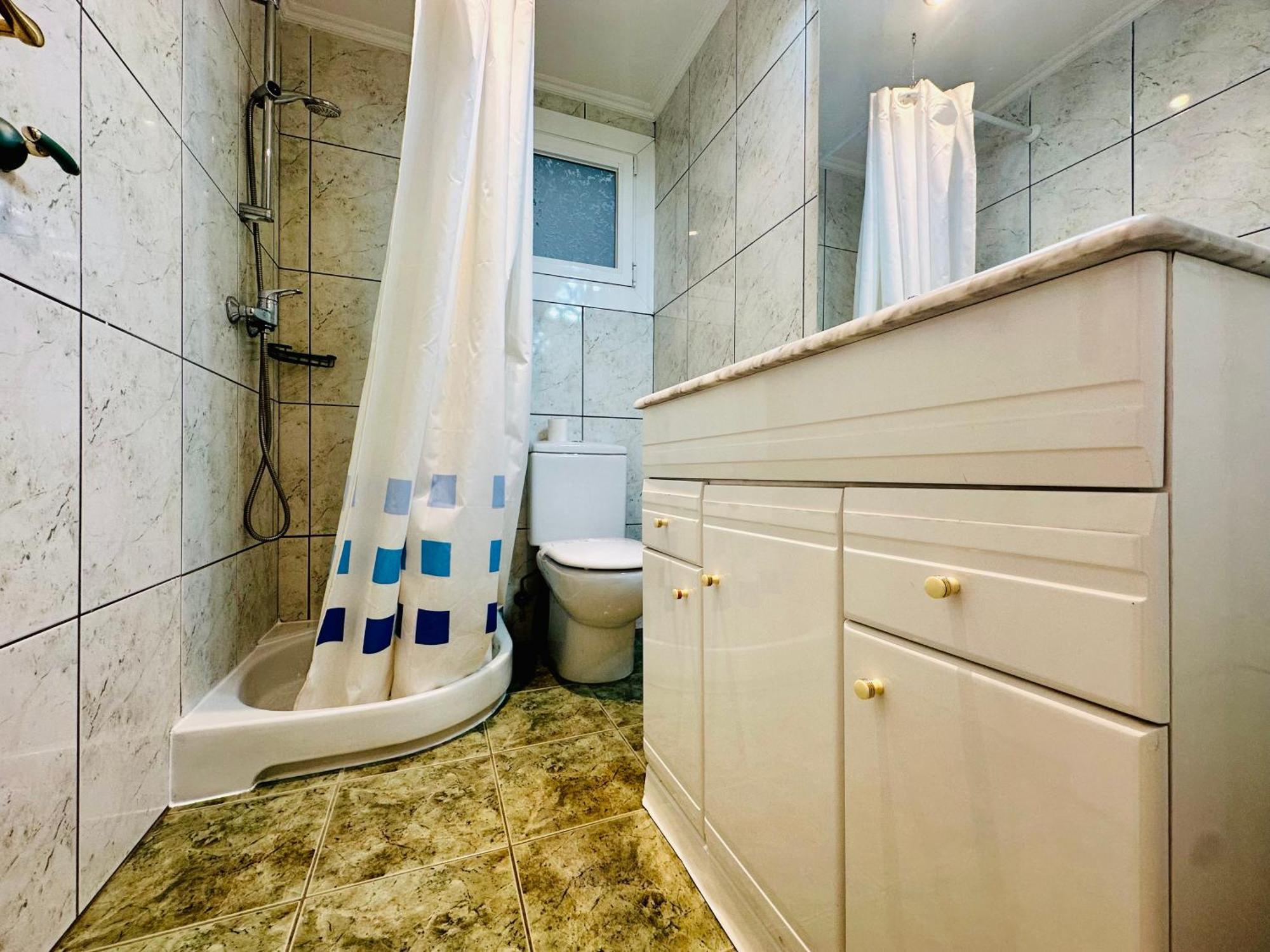 Global Immo 7006 Llotja 2 1-a Apartamento Rosas