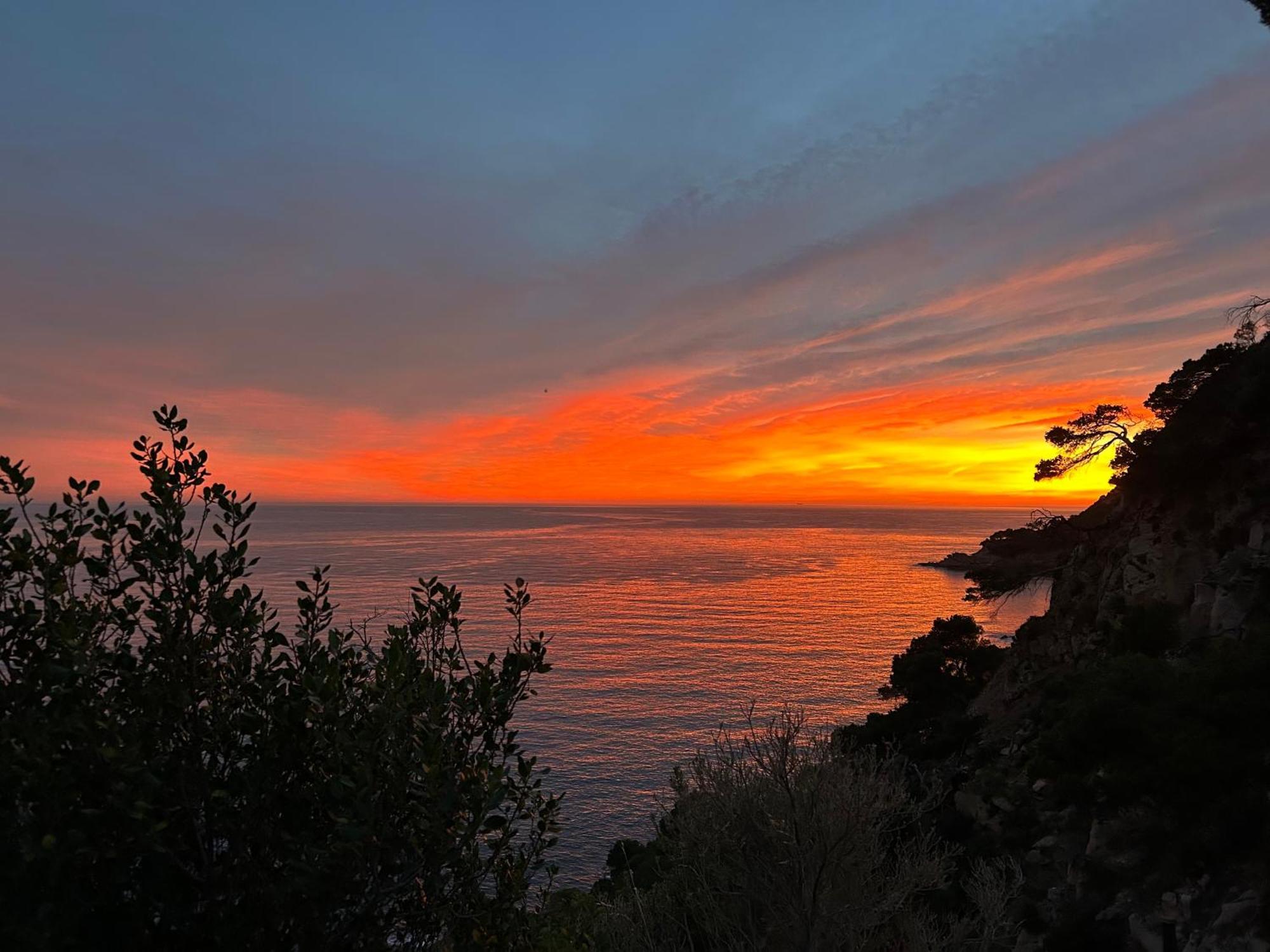⭑ Sea Views + Private Beach. What Else? ⭑ Apartamento *