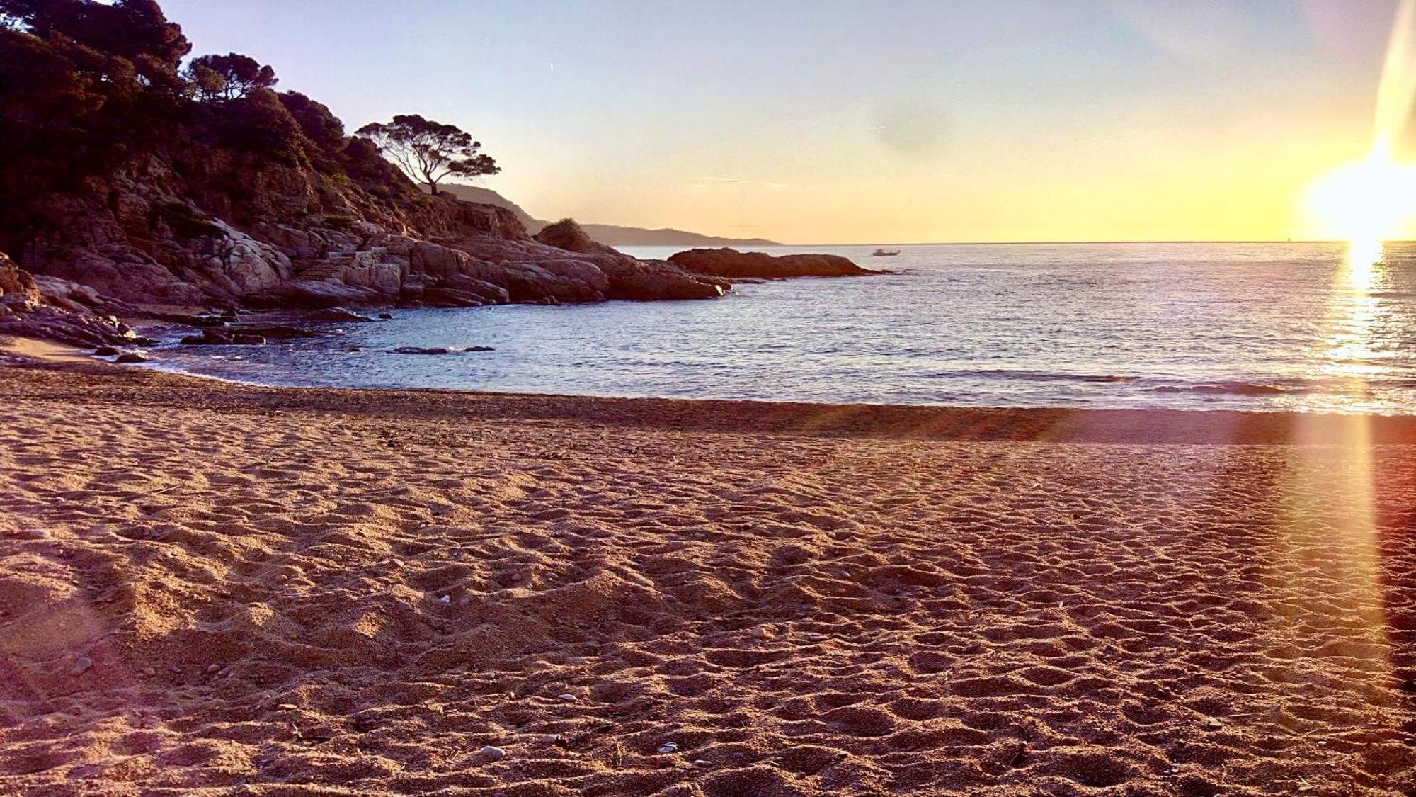 ⭑ Sea Views + Private Beach. What Else? ⭑ *