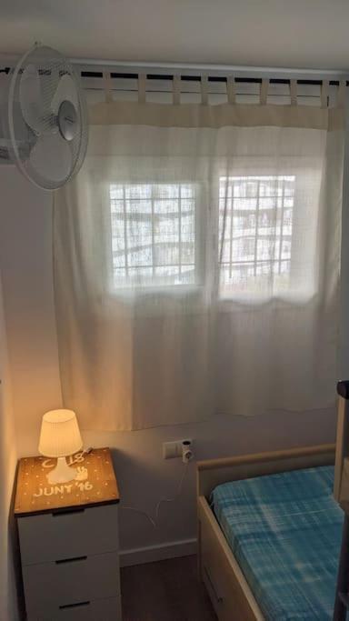 Cozy, Sunny And Close To The Apartment *