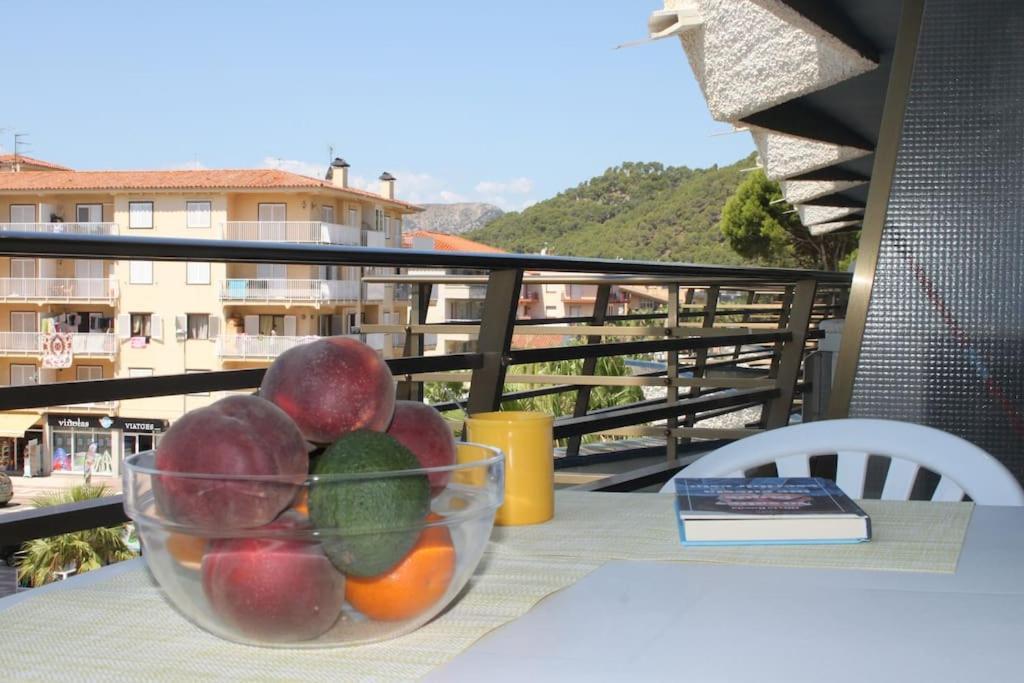 Cozy, Sunny And Close To The Apartment