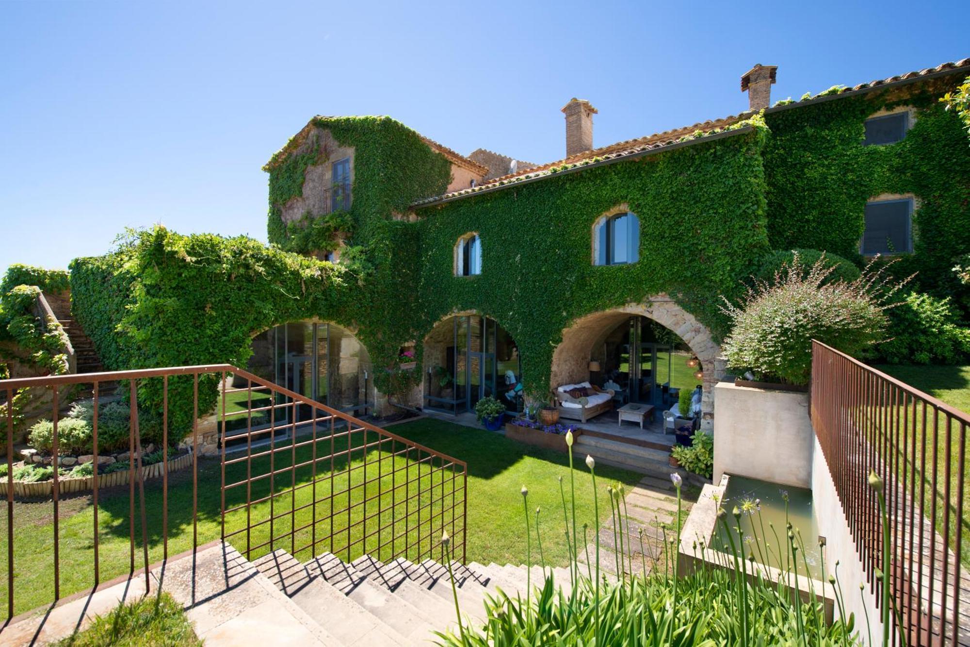 Exclusive & Charming Stone House Villa