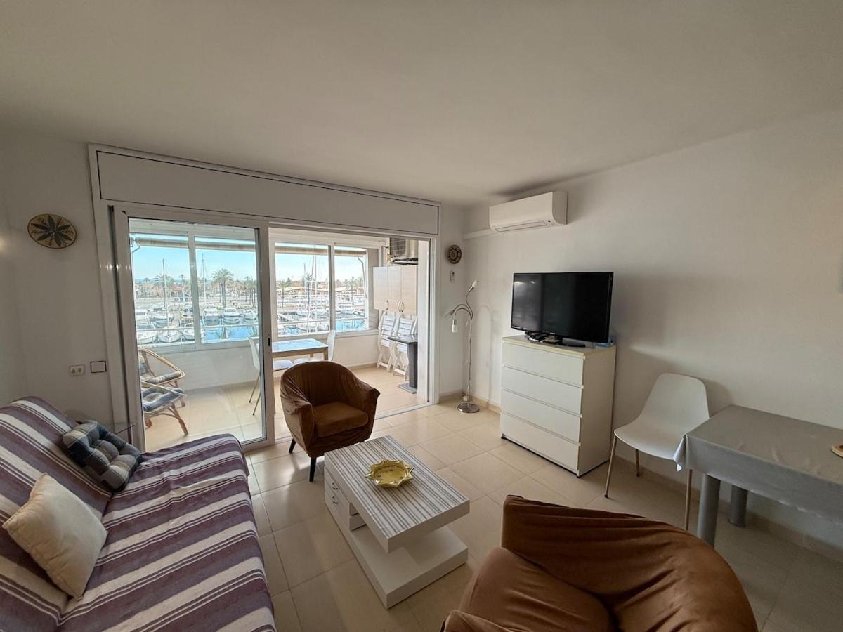 Awaydays - Pg 3-3 - Al Canal Con Wi-fi Ampuriabrava
