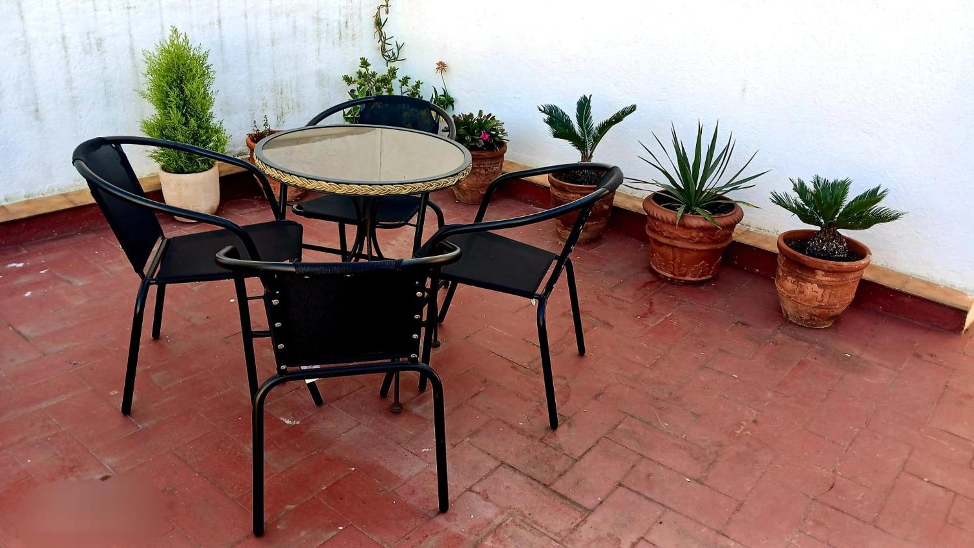 2 Bedroom Large Modern In Old Town 50m From The Beach! Apartamento *