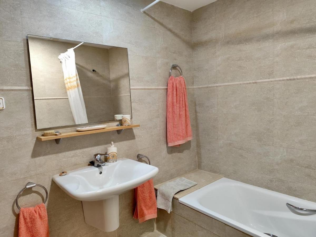 Large Floor With Communal Pool Tossa de Mar