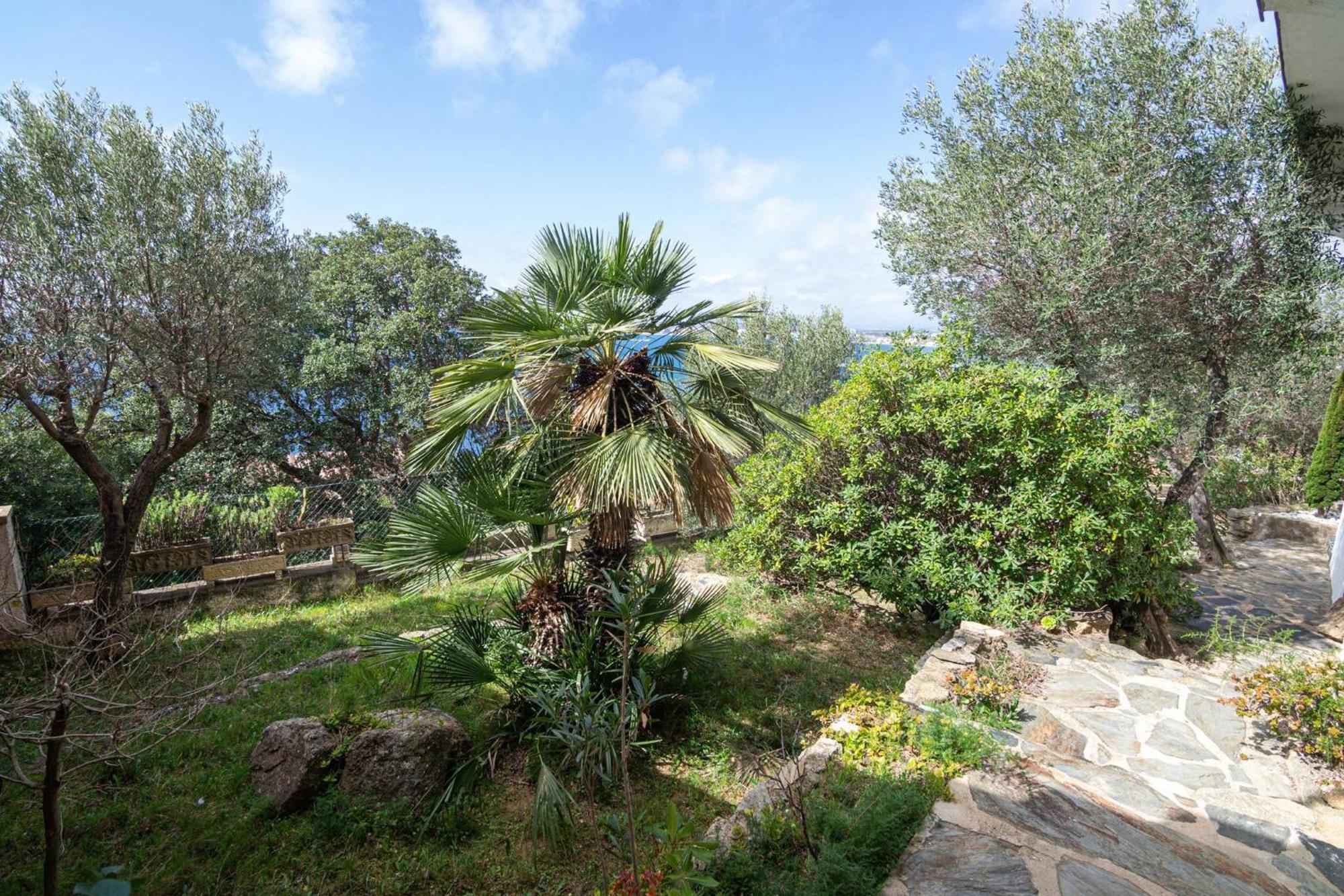 Alco En Con Vistas Preciosas Del Mar Holiday home Roses
