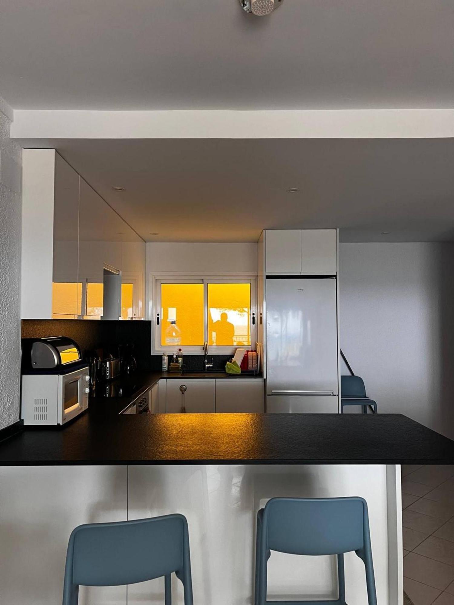 Apartamento En Primera Linea Con Acceso Directo A La Playa En La Almadrava