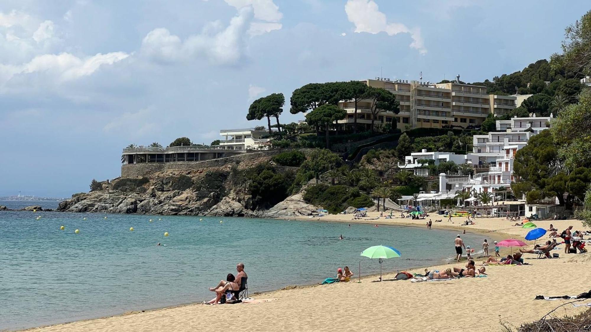 Apartamento En Primera Linea Con Acceso Directo A La Playa En La Almadrava Rosas