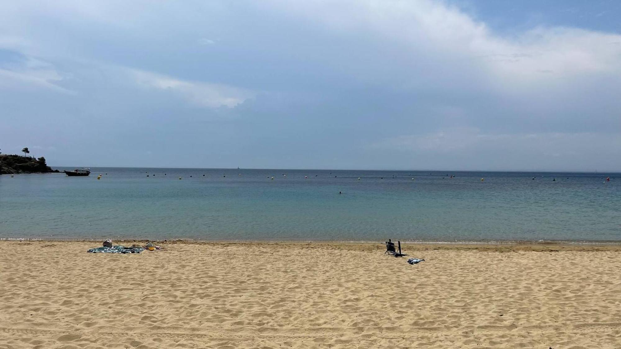 Apartamento En Primera Linea Con Acceso Directo A La Playa En La Almadrava *