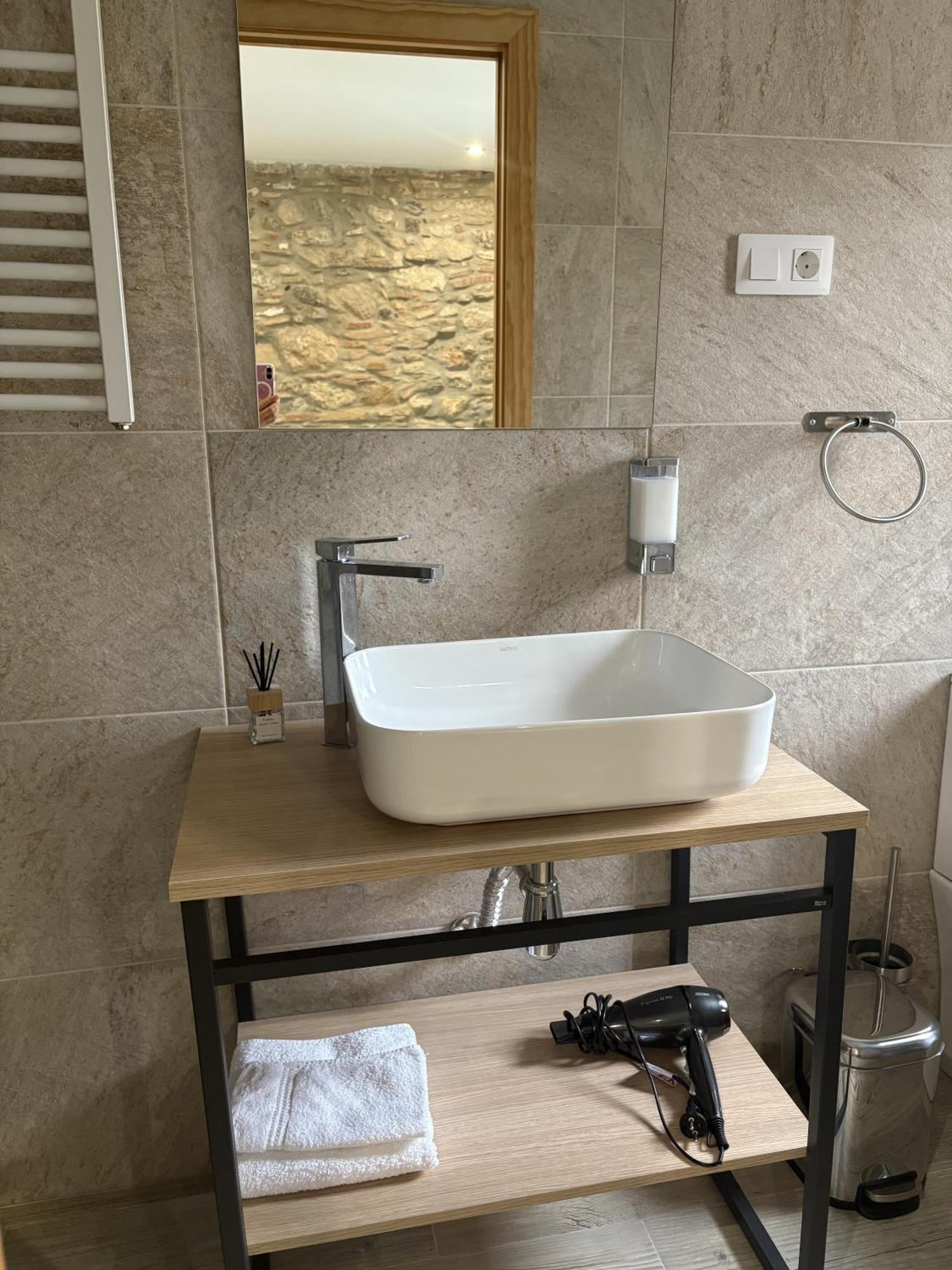Milana Guest house