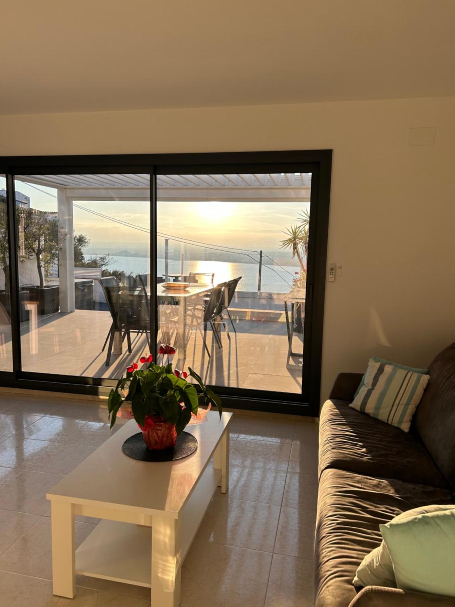 Apartment Duplex Avec Terrasse Magnifique Jacuzzi Vue Roses