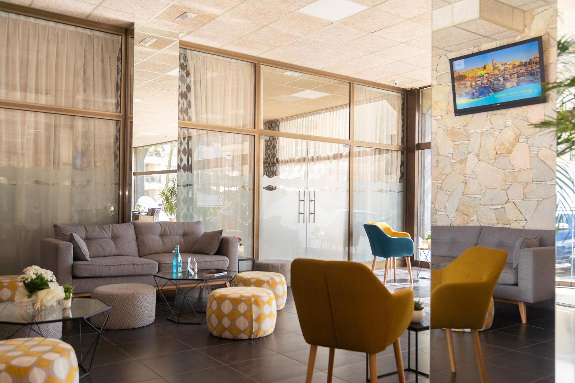 Apartahotel Ona