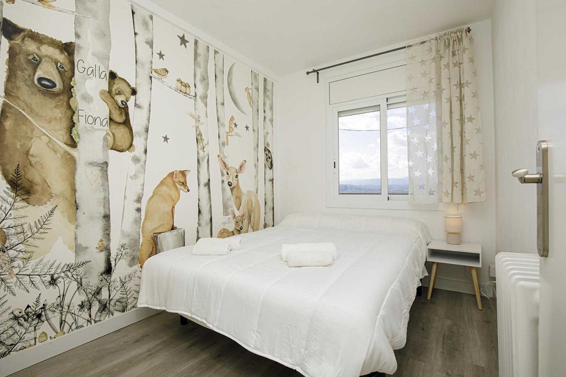 Casa Con Bonitas Vistas En Montjuic Girona