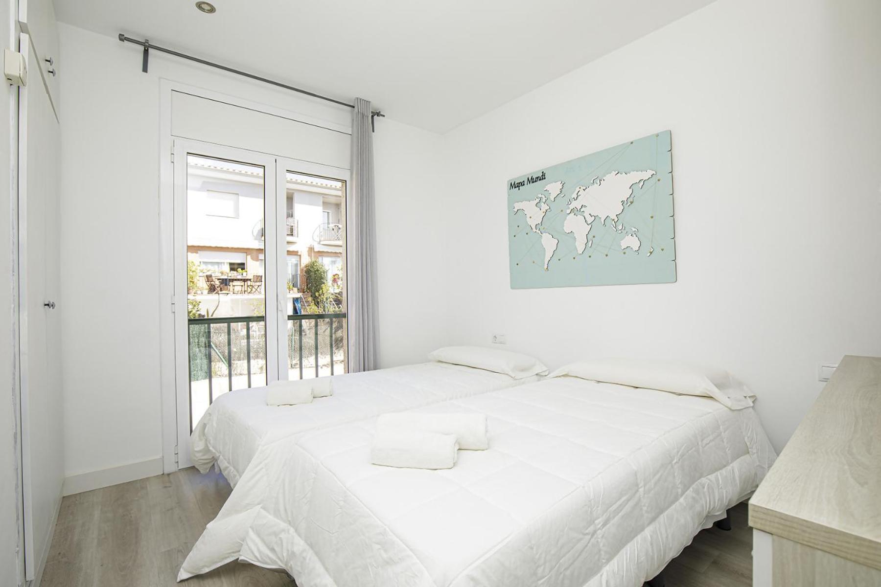 Chalet Casa Con Bonitas Vistas En Montjuic Girona