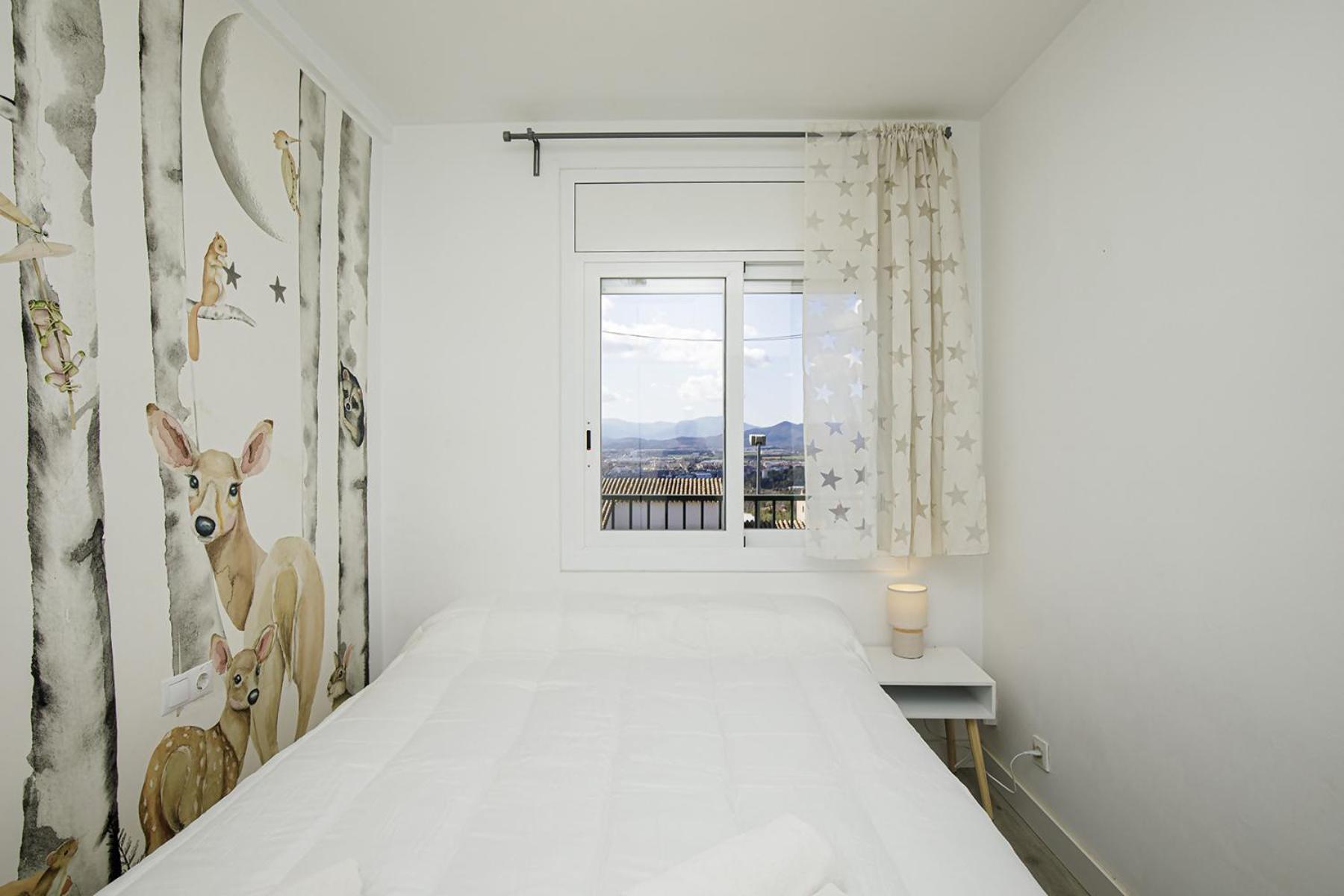 Casa Con Bonitas Vistas En Montjuic * Girona