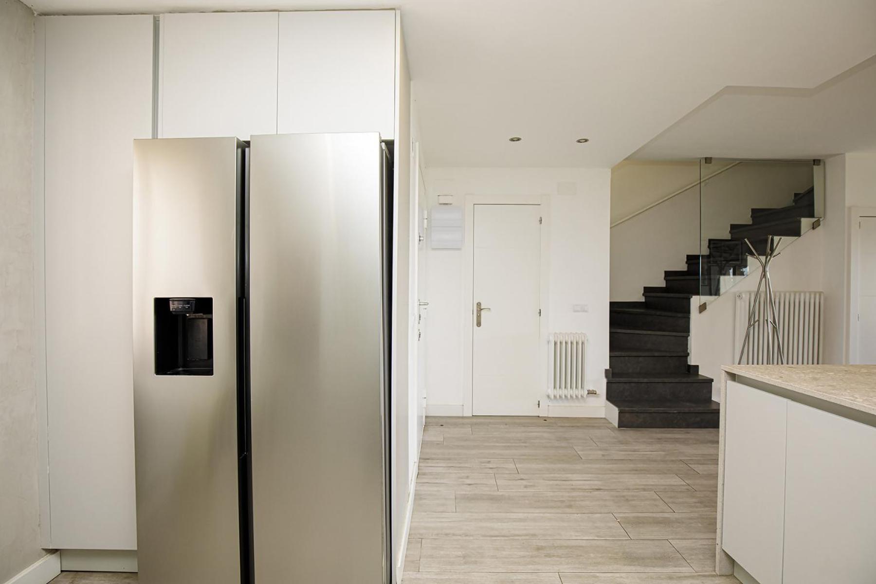 Casa Con Bonitas Vistas En Montjuic Chalet Girona