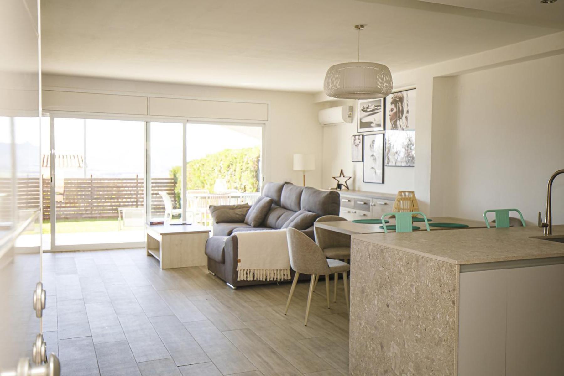 Casa Con Bonitas Vistas En Montjuic Girona