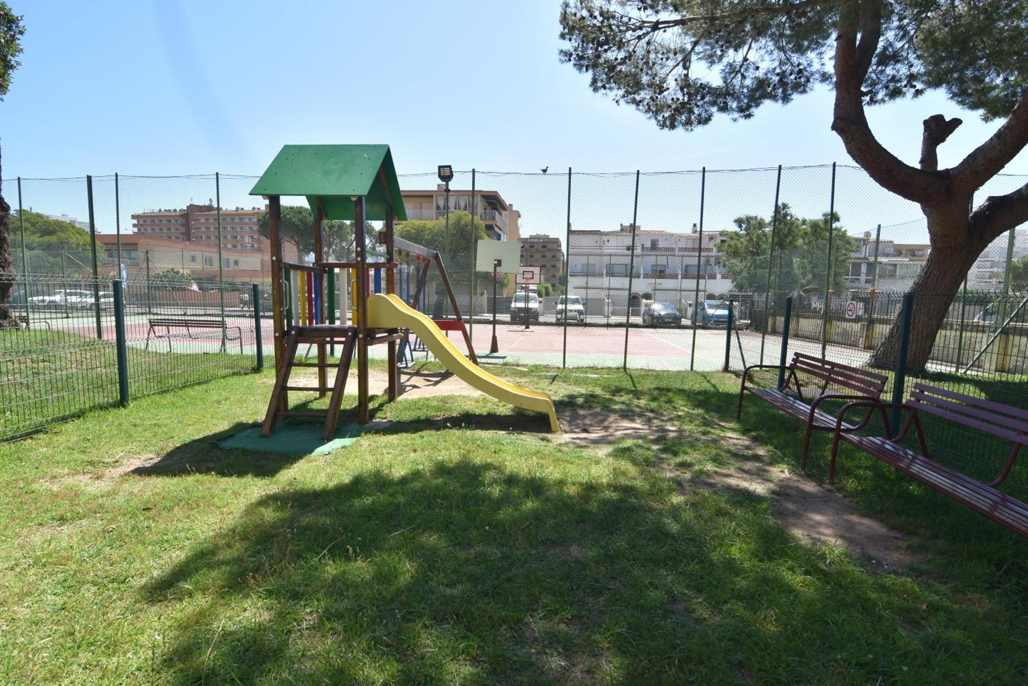 Apartamento Rnet - 600 Garbi 01-40 Rosas