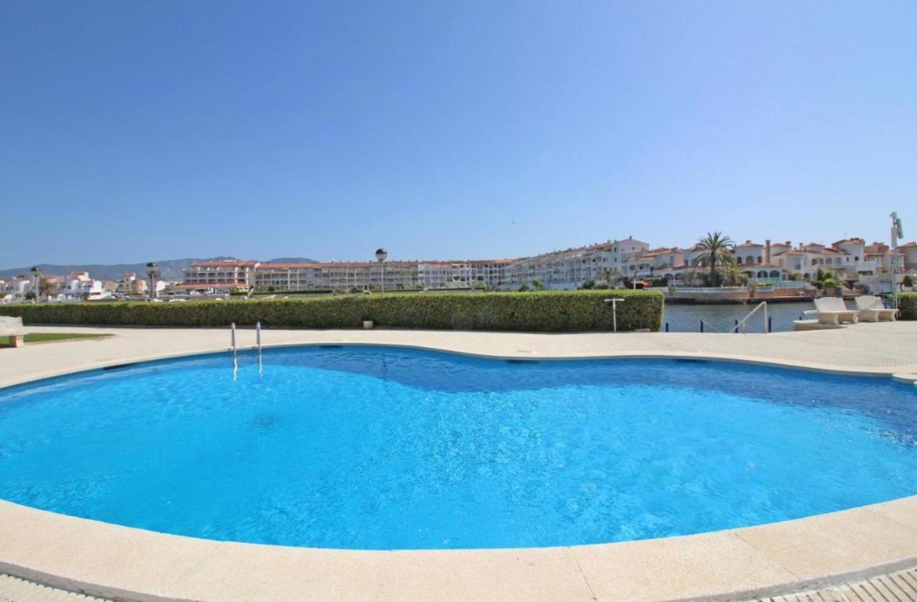 Gran Con Vistas Al Canal Apartamento Ampuriabrava