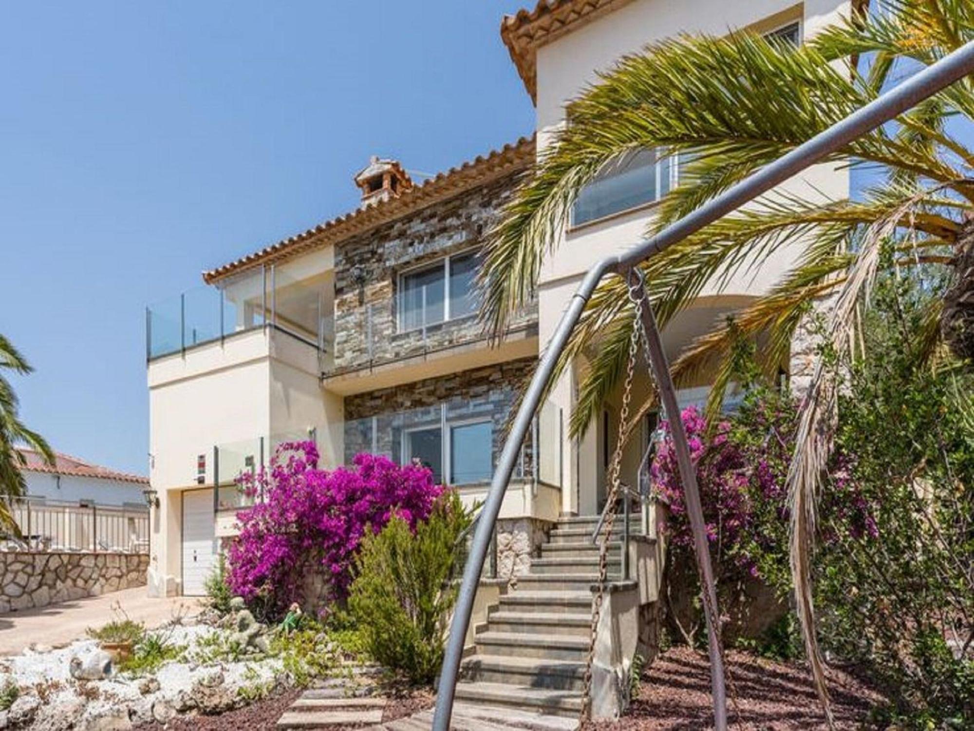 Modern In With Swimming Pool Apartamento Rosas