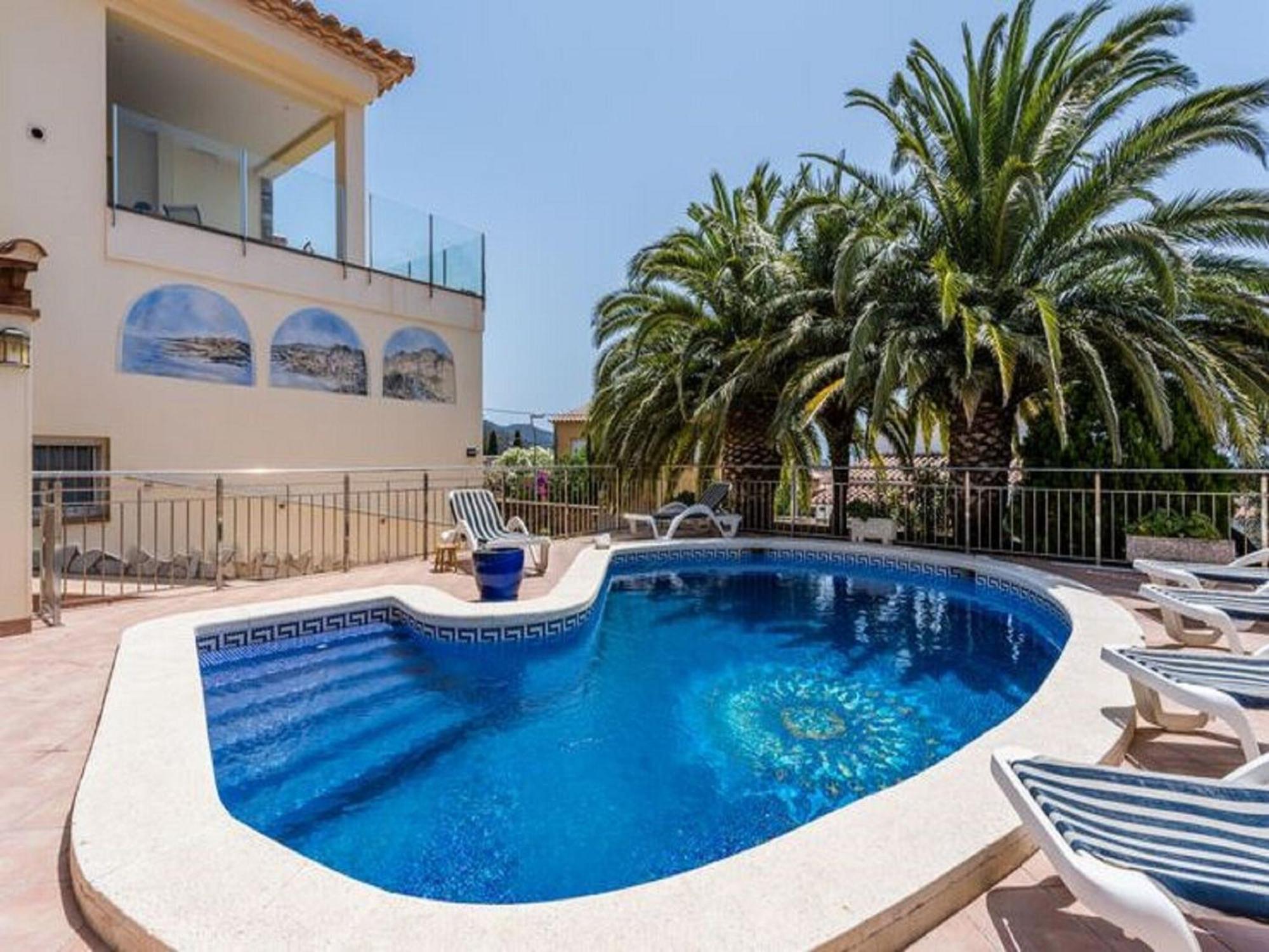 Modern In With Swimming Pool Apartamento *