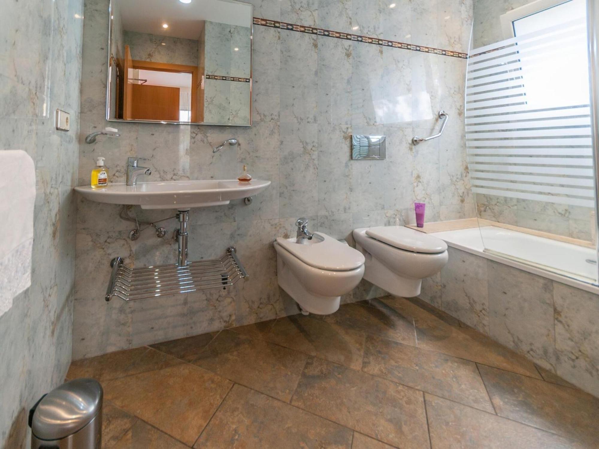 Modern In With Swimming Pool