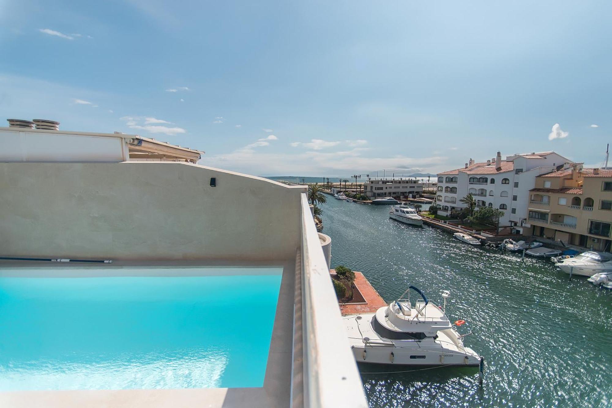 Apartamento Welcs 123 Emp Con Piscina Y Con Vistas Ampuriabrava
