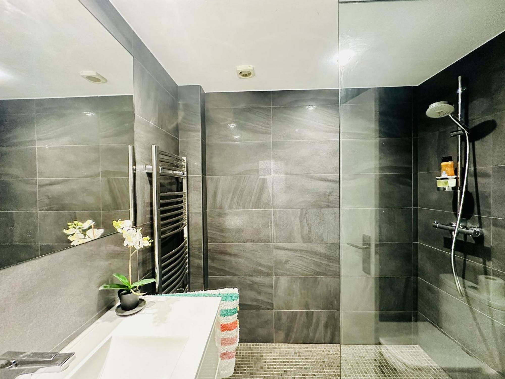 3327 Res. Almadraba Platja 6 Bx 2, Gran Jardin En Residencia Privada Y Tranquila, Acceso Directo A La Playa Almadraba. - Es-258-22 Apartamento Rosas