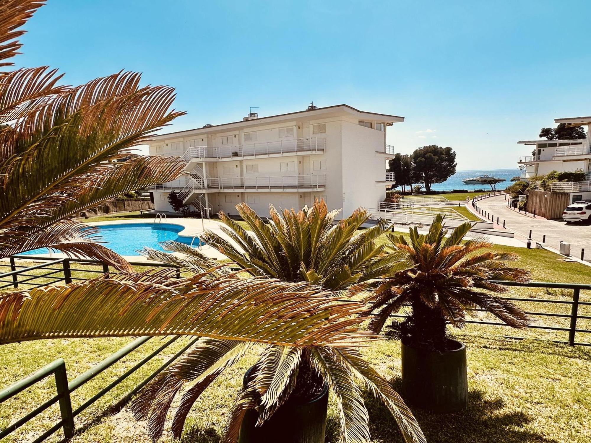 3327 Res. Almadraba Platja 6 Bx 2, Gran Jardin En Residencia Privada Y Tranquila, Acceso Directo A La Playa Almadraba. - Es-258-22 Rosas